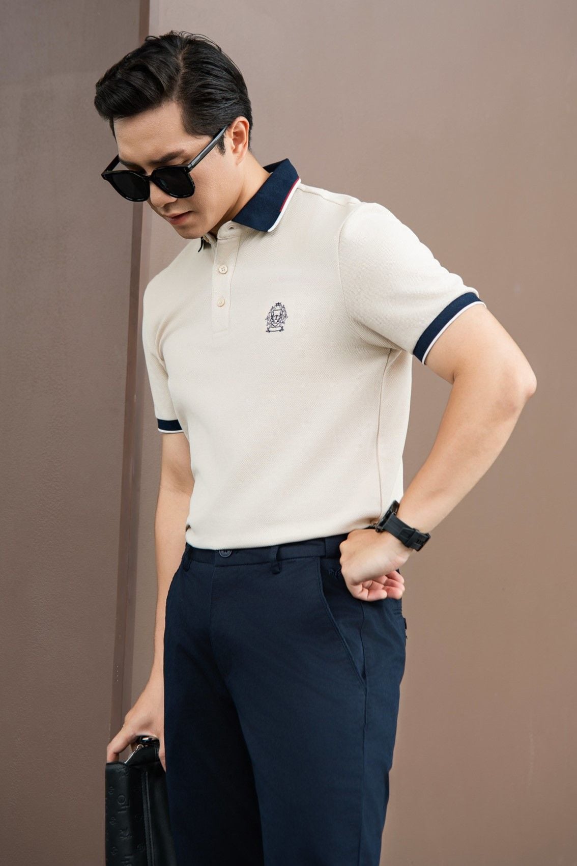 Áo polo trơn bo kẻ thêu logo ngực GSTP643 - hover